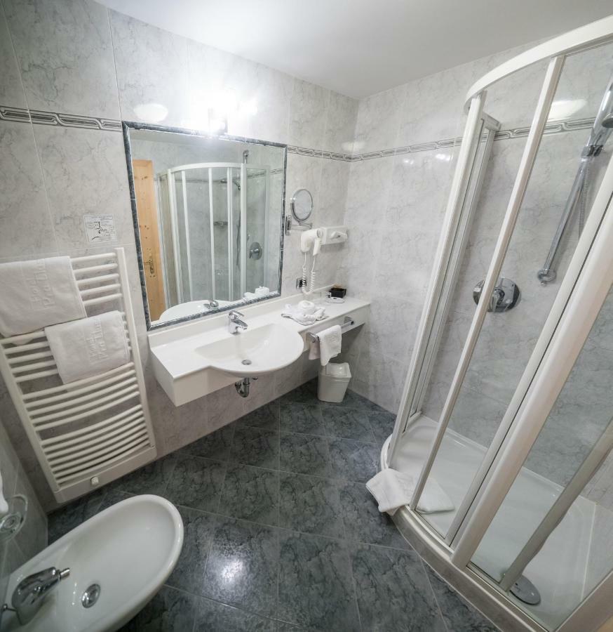 Hotel Pra Tlusel Сельва-ді-Валь-Гардена Екстер'єр фото